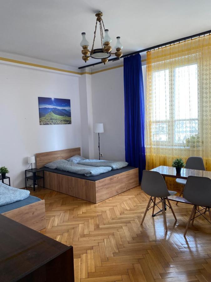 Vintage Rooms In Old Town Krasków Exterior foto